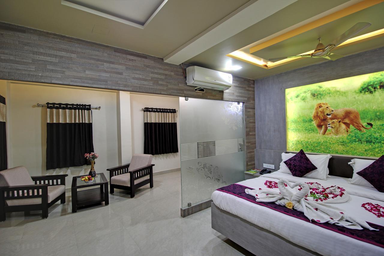 Daksh Hotel And Restaurant Talala Ngoại thất bức ảnh
