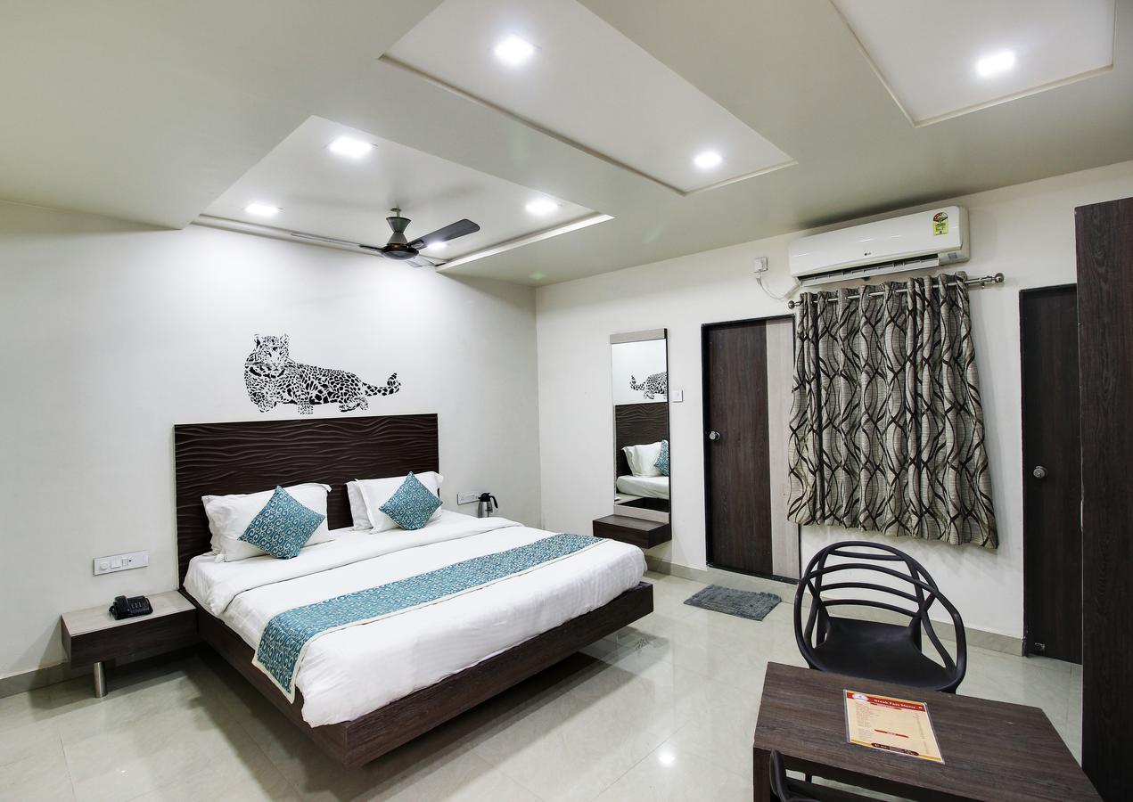 Daksh Hotel And Restaurant Talala Ngoại thất bức ảnh